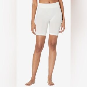 Free People Biker Short XS Cream Beige New NWOT Seamless Intimately Women’s